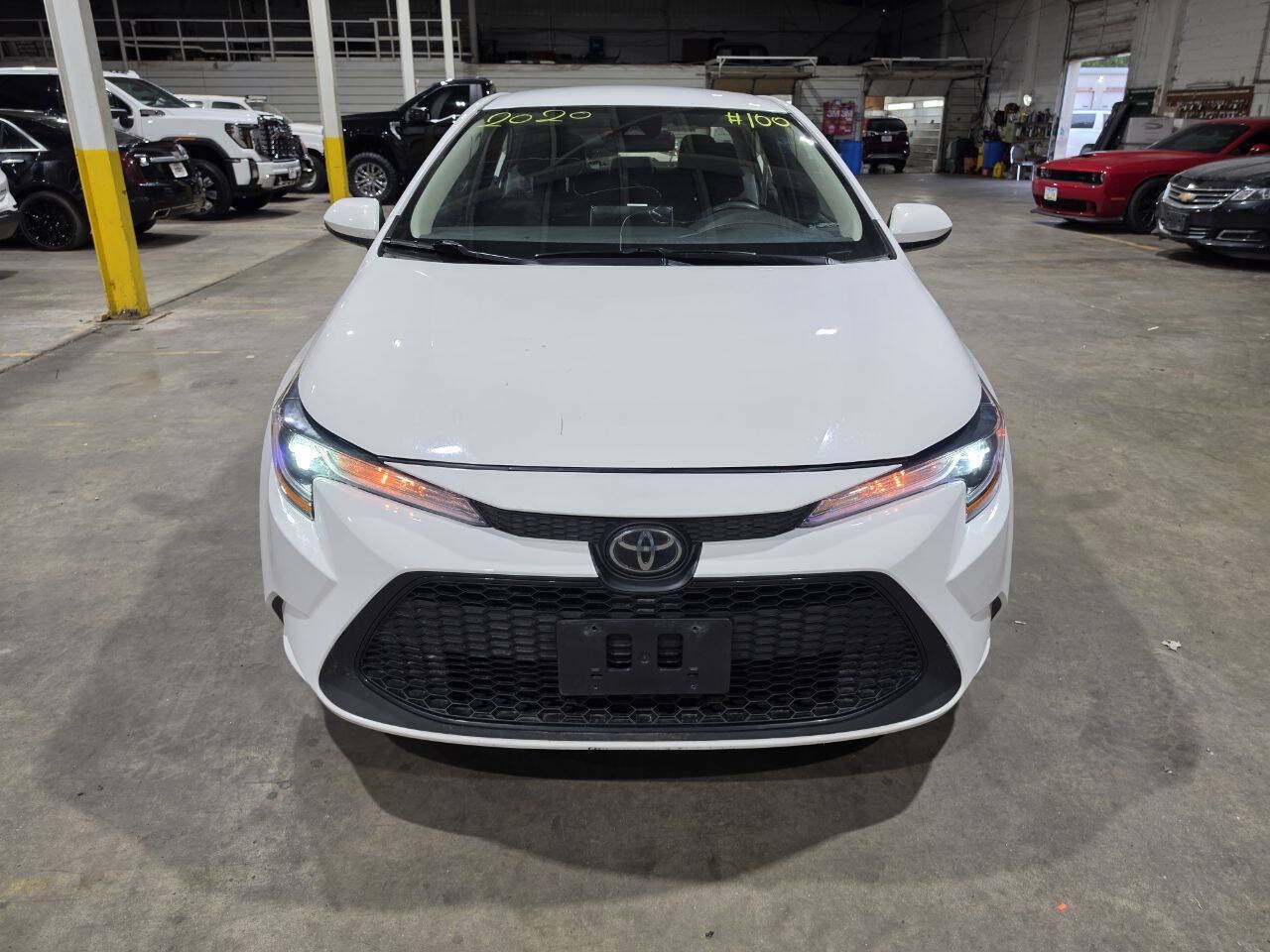 Used 2020 Toyota Corolla LE FWD image 20