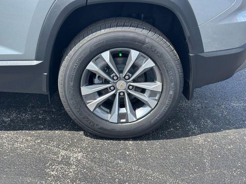 New 2026 Chevrolet Equinox LT w/ Convenience Package II FWD image 4