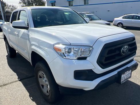 Used 2023 Toyota Tacoma SR w/ SR Convenience Package image 3