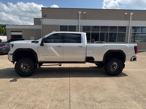 Used 2024 GMC Sierra 2500 Denali Ultimate w/ Max Trailering Package image 2