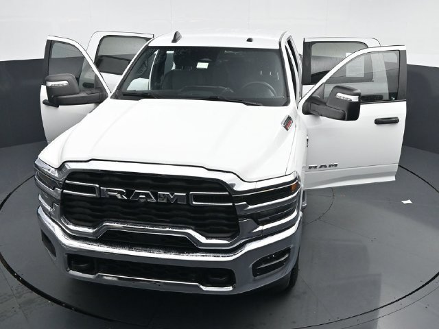 Used 2025 RAM 2500 Big Horn AWD/4WD image 34