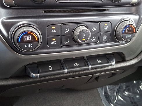 Used 2018 Chevrolet Silverado 1500 LT w/ All Star Edition image 15