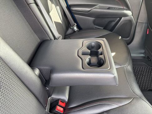 Used 2025 Jeep Compass Trailhawk AWD/4WD image 47