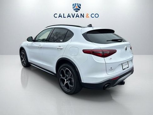 Used 2023 Alfa Romeo Stelvio Ti image 5