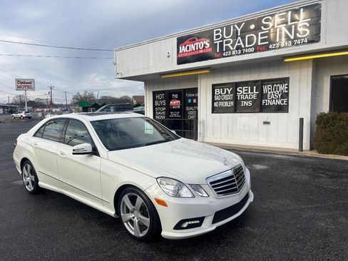 Used 2011 Mercedes-Benz E 350 Sedan image 2