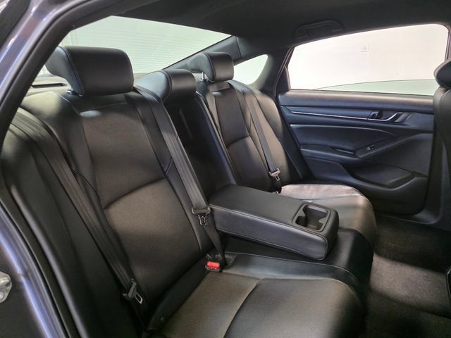 Used 2018 Honda Accord Sport image 14