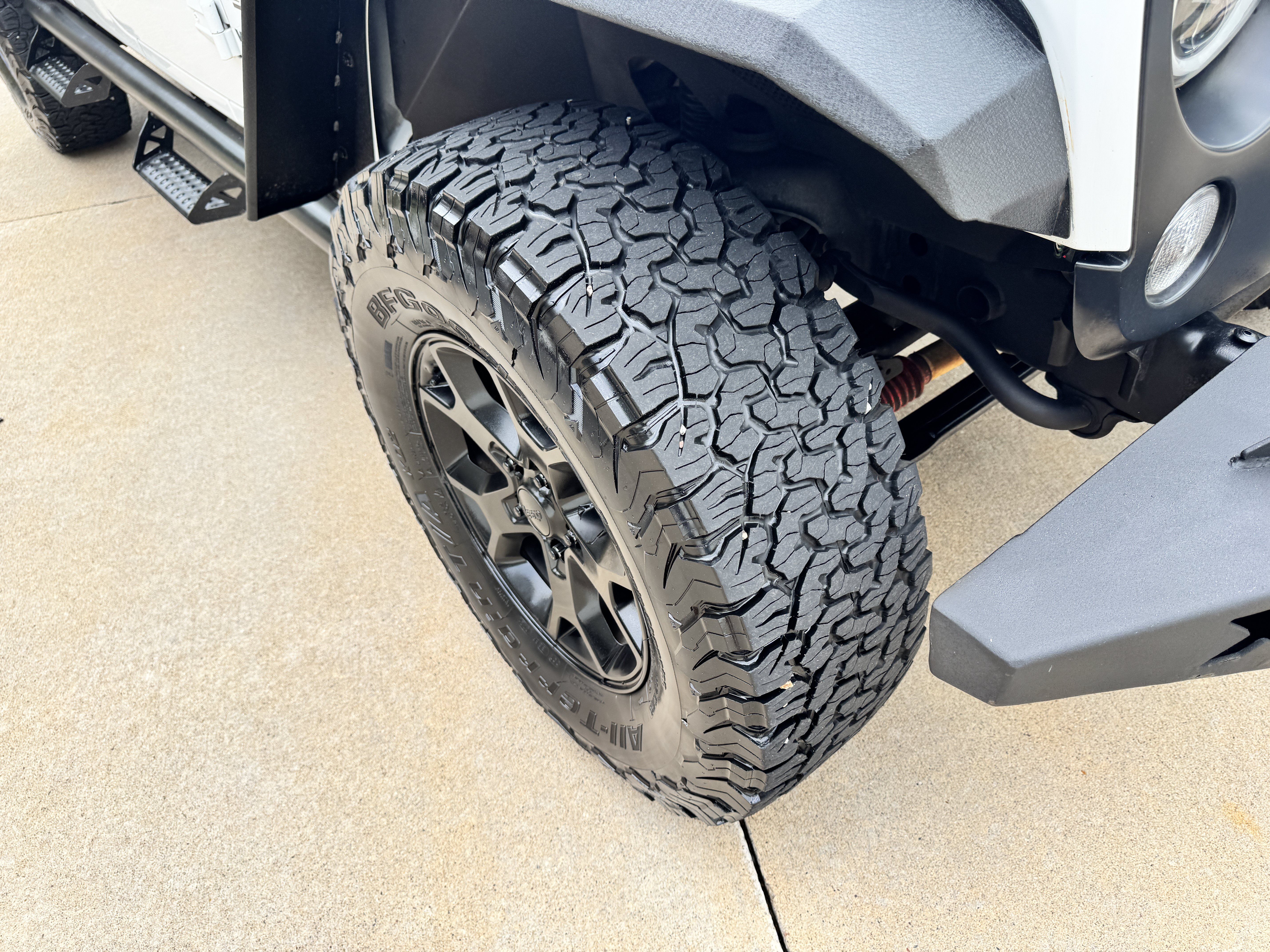 Used 2012 Jeep Wrangler Unlimited Sport AWD/4WD image 34