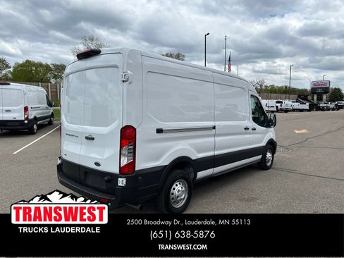 Used 2024 Ford Transit 250 148 Medium Roof Extended AWD image 5