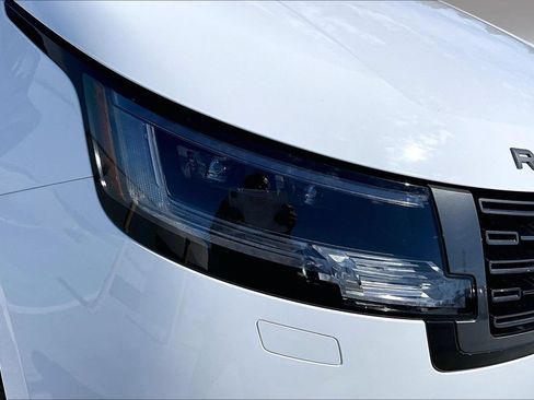 Certified 2023 Land Rover Range Rover SE AWD/4WD image 30