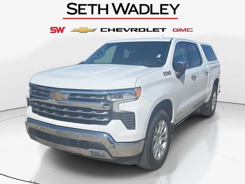 Used 2023 Chevrolet Silverado 1500 LTZ w/ Technology Package AWD/4WD image 3
