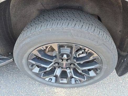 Used 2022 GMC Yukon XL Denali AWD/4WD image 4