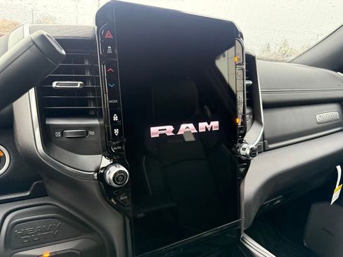 New 2026 RAM 2500 Laramie AWD/4WD image 14