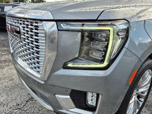 Used 2024 GMC Yukon Denali w/ Advanced Technology Package AWD/4WD image 9