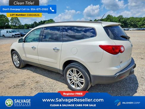 Used 2011 Chevrolet Traverse LT w/ White Premiere Package FWD image 3