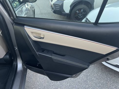 Used 2015 Toyota Corolla LE FWD image 14