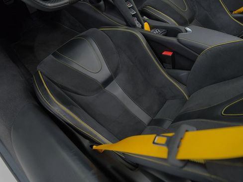 Used 2023 McLaren 720S Performance image 32