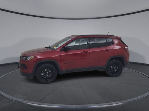 Certified 2025 Jeep Compass Latitude w/ Altitude Special Edition AWD/4WD image 10