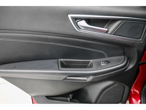 Used 2022 Ford Edge Titanium w/ Class II Trailer Tow Package image 21