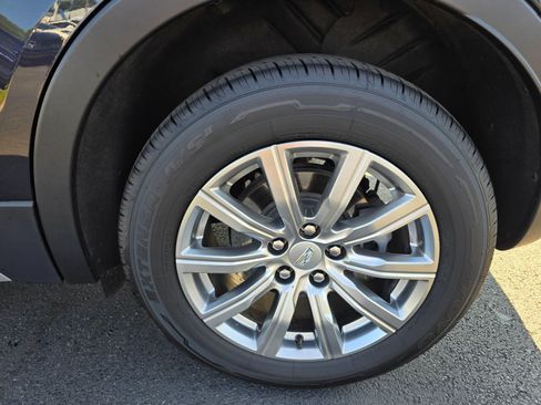 Used 2023 Cadillac XT4 Premium Luxury AWD/4WD image 20