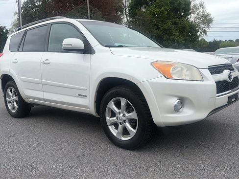 Used 2009 Toyota RAV4 Limited AWD/4WD image 2