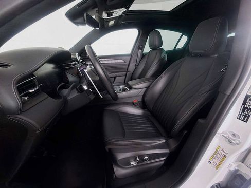 Used 2025 Maserati Grecale Modena image 12