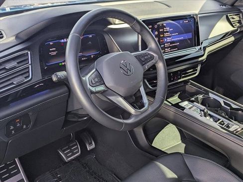 Used 2024 Volkswagen Atlas Cross Sport SEL R-Line image 9