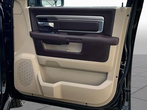 Used 2016 RAM 1500 Classic SLT RWD image 23