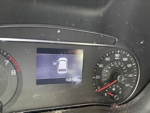 Used 2022 Kia Soul LX image 4