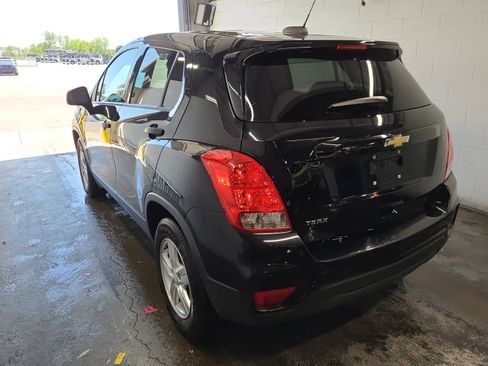 Used 2021 Chevrolet Trax LS w/ Tint and Cruise Package FWD image 8