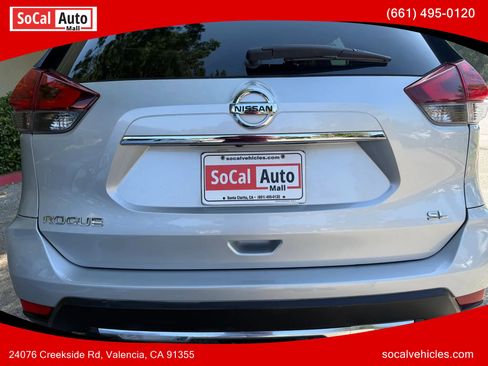 Used 2018 Nissan Rogue SL FWD image 28