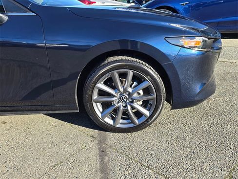 Used 2024 MAZDA MAZDA3 s image 9