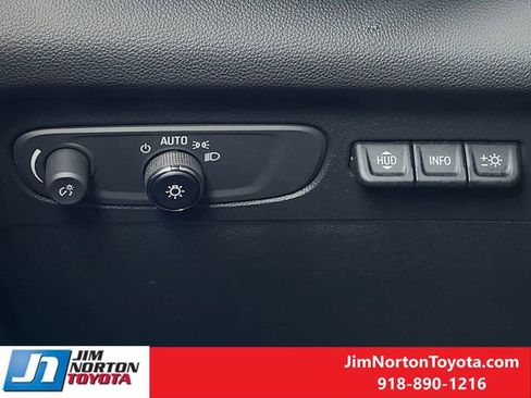 Used 2022 Buick Envision Avenir w/ Technology Package II image 24