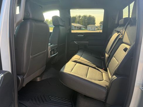 Used 2020 Chevrolet Silverado 2500 LTZ w/ LTZ Premium Package image 11