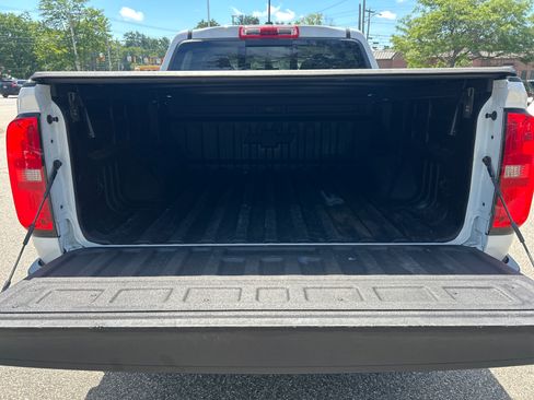Used 2020 Chevrolet Colorado Z71 AWD/4WD image 17
