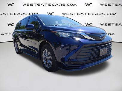 Used 2021 Toyota Sienna LE