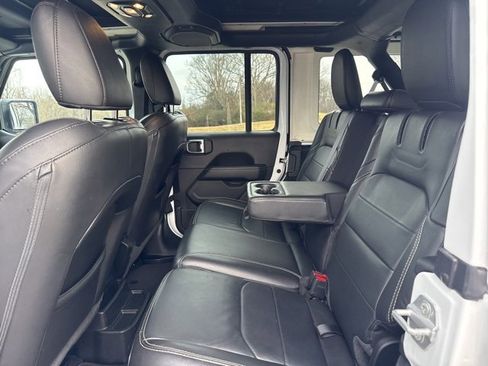 Used 2023 Jeep Wrangler Unlimited Sahara w/ Cold Weather Group image 13