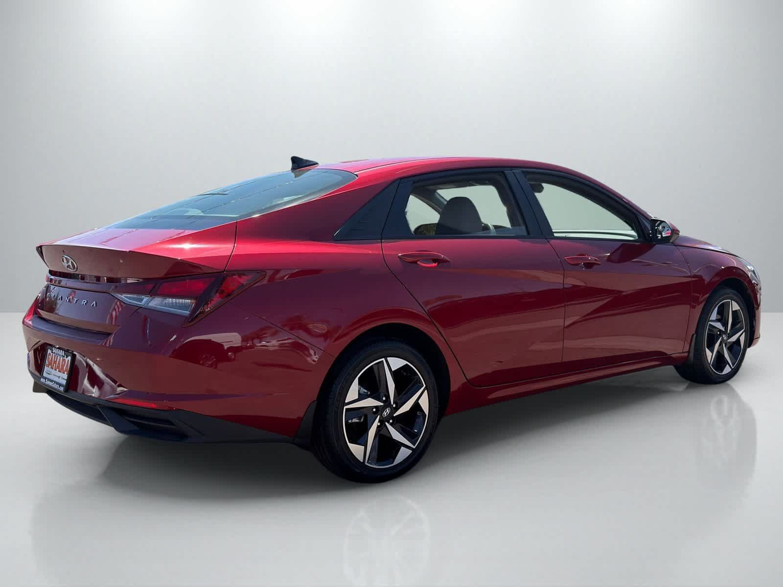 Used 2023 Hyundai Elantra SEL w/ Convenience Package FWD image 7