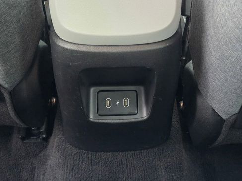 Certified 2024 Hyundai Elantra Limited image 23