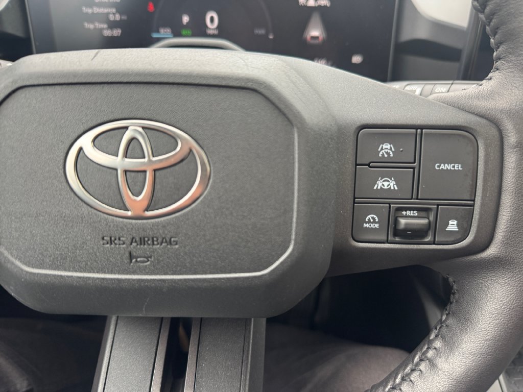 Used 2026 Toyota RAV4 XSE w/ Weather Package AWD/4WD image 30