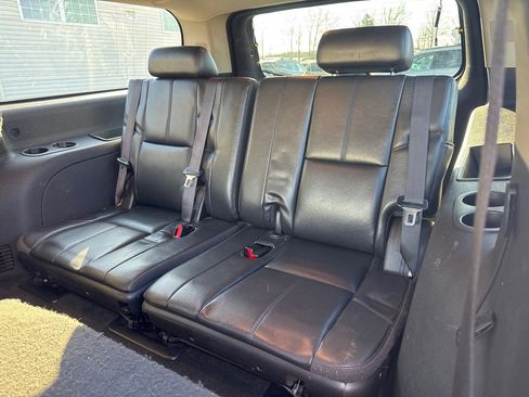 Used 2013 GMC Yukon XL SLT image 11