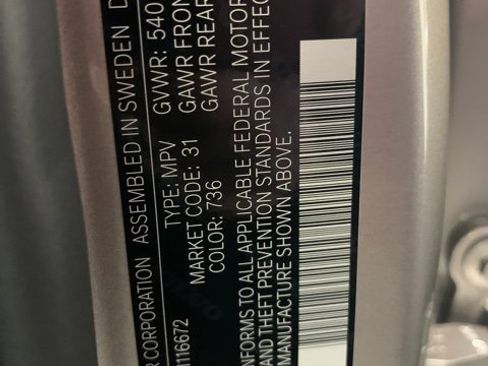 Certified 2025 Volvo XC60 B5 Plus image 10