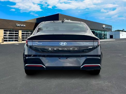 New 2025 Hyundai Sonata Limited image 7