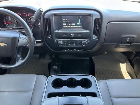 Used 2018 Chevrolet Silverado 1500 W/T w/ Trailering Package AWD/4WD image 17