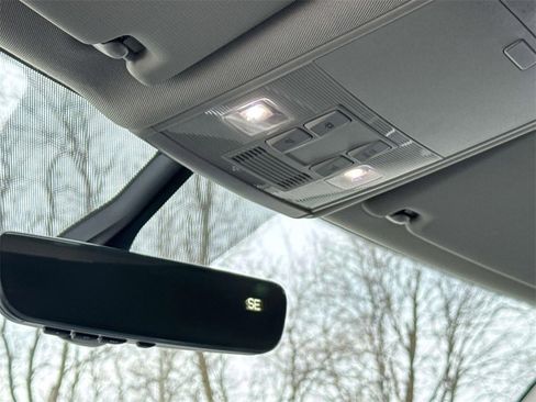 Used 2022 Volkswagen Atlas SE image 29