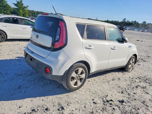 Used 2017 Kia Soul FWD image 3