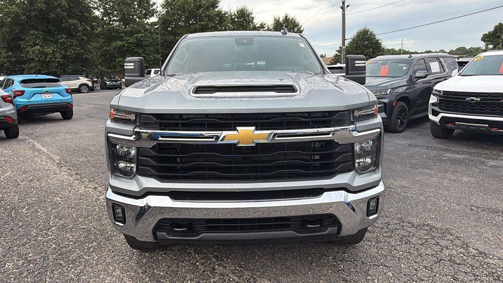 Used 2024 Chevrolet Silverado 2500 LT w/ All Star Edition AWD/4WD image 2