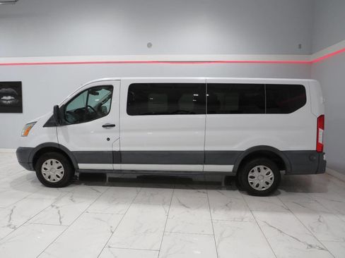 Used 2016 Ford Transit 350 XLT image 5