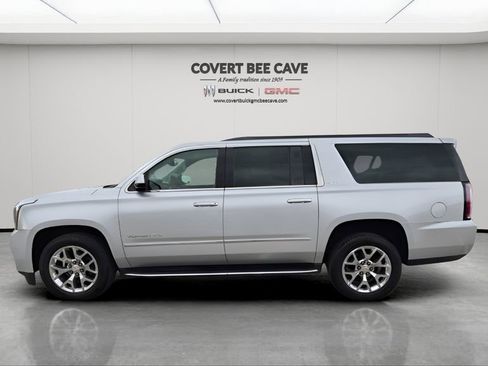 Used 2017 GMC Yukon XL SLT w/ Open Road Package image 5