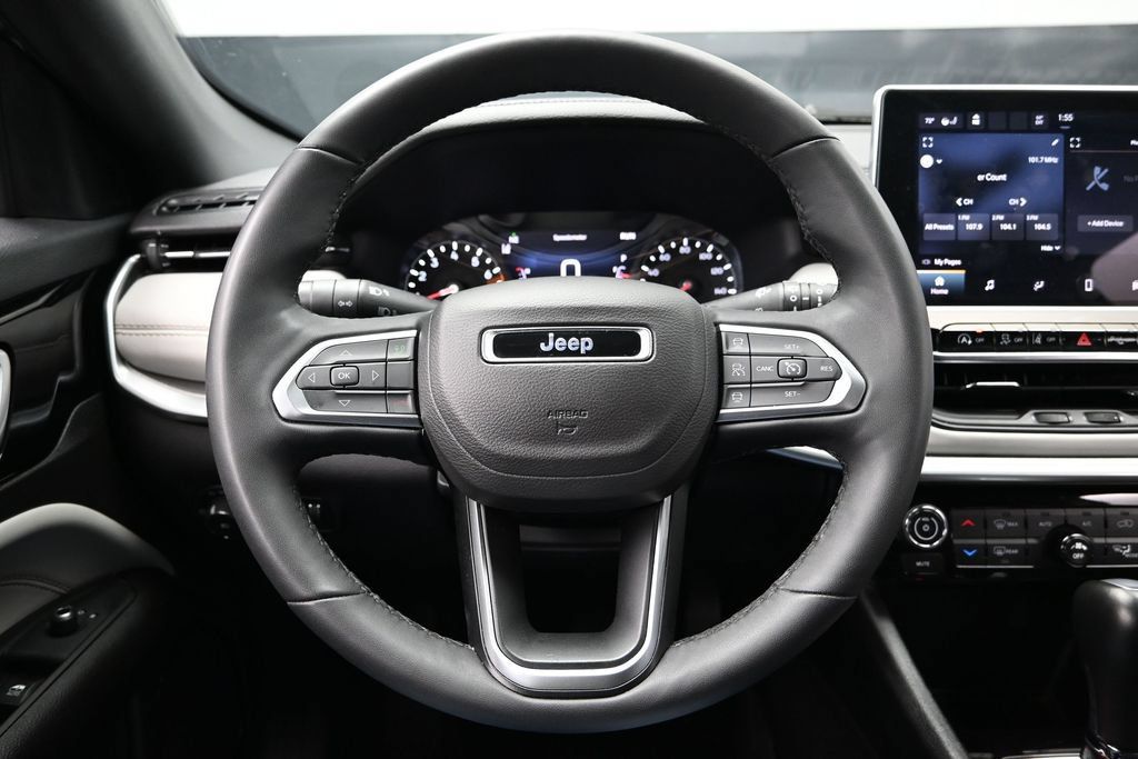 Used 2025 Jeep Compass Limited AWD/4WD image 23