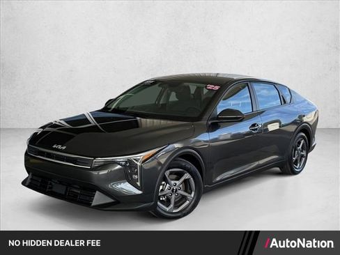 Used 2025 Kia K4 FWD image 1
